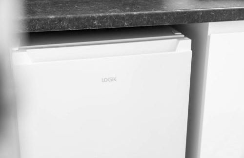 Two Bedroom Apartment - On Street Parking Available - Netflix - Wifi - Top Rated - 311M - Photo 27