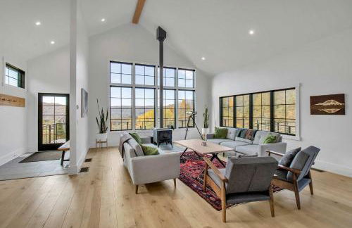 Magnificent Chalet Sweeping Views and Hot Tub - Foto 11