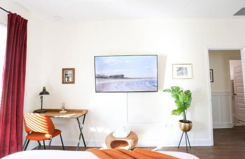 The Champion's Suite Newly Built Upscale Central - Photo 15