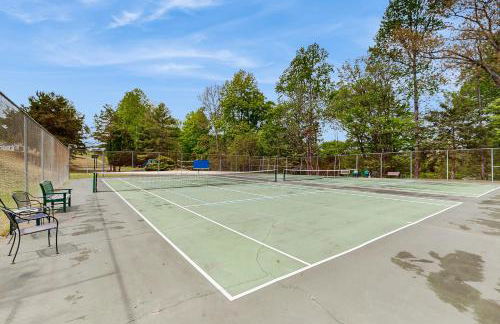 Lake View Cabin Sleeps 10 Pool Golf Marina Access - Foto 34