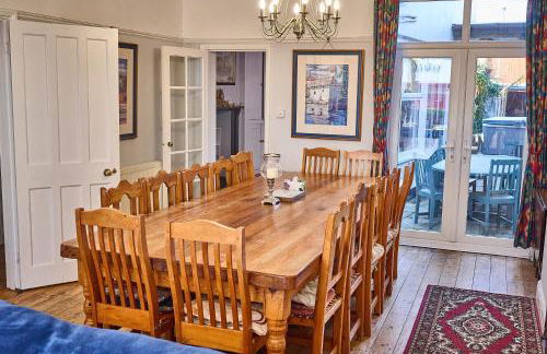 Large character home, hot tub, beach 5 min walk - Foto 6