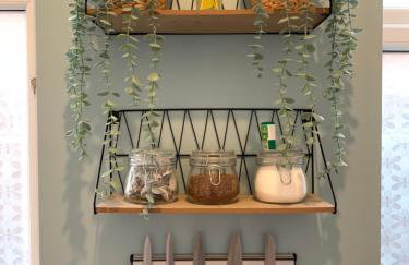 Cosy Wirral home near Liverpool with Free Parking! - Photo 19