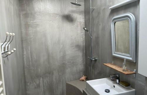 Unique Family House Steps from Port Miquel Beach - Foto 31