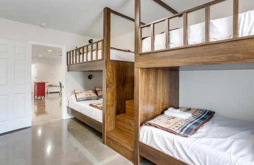 Patio and Parking! Modern Bunkhouse Near Lake Erie - Foto 14