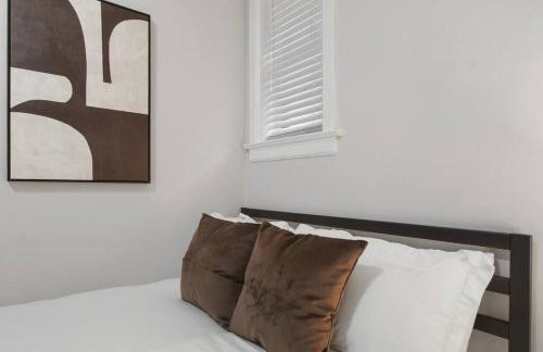 3BR Vibrant Apartment in Hyde Park - Bstone 5310-1 - Photo 2