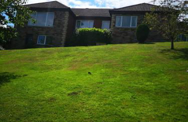 Highridge Apartment - Photo 15