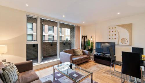 One Bed Serviced Apartment near South Bank by MySquare - Photo 1