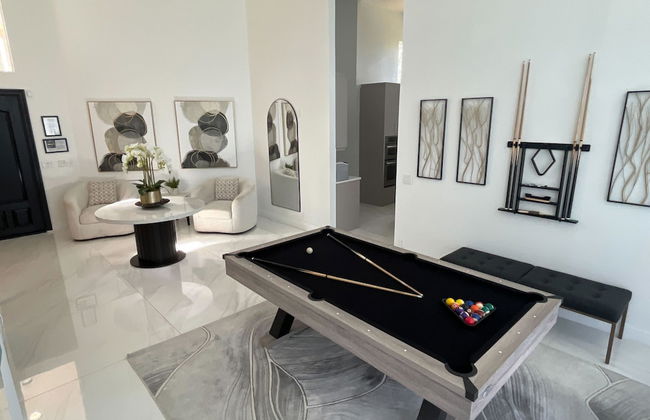 Luxurious 7-Bedroom Villa with Pool & Games - Foto 4