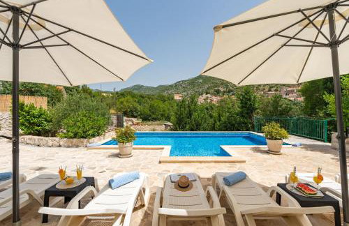 Villa Petmat - with private pool and 6 bedrooms - Photo 4