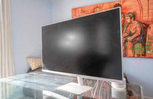 Modern 3-BR Townhome w Private Backyard Near RTP - Foto 34