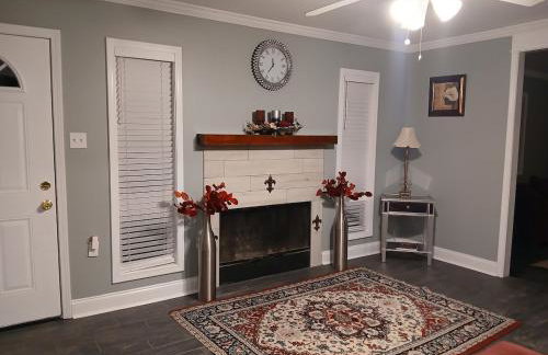The Denham Springs Esape- Pool, Comfort & Charm - Foto 5