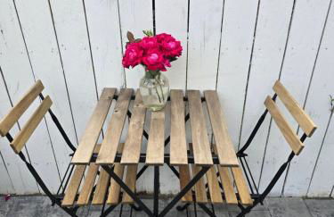 Beautiful Basement Suite & Outdoor Oasis - Photo 15