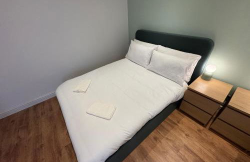 Stretford Apartment - Sleeps 6 - WiFi - Parking - Near Stadium - Foto 16