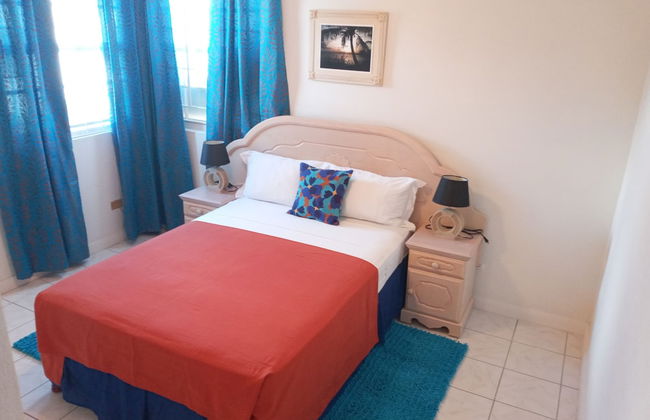 Cumber's Tropical Apartments - Foto 7