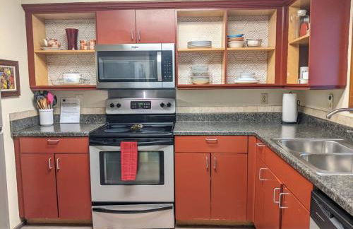 Corner Lake Getaway - Photo 22