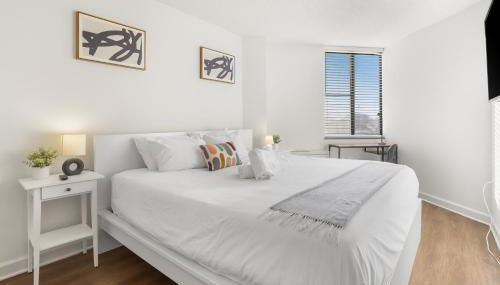 Prime Pentagon City Apt with Rooftop Access - Foto 2