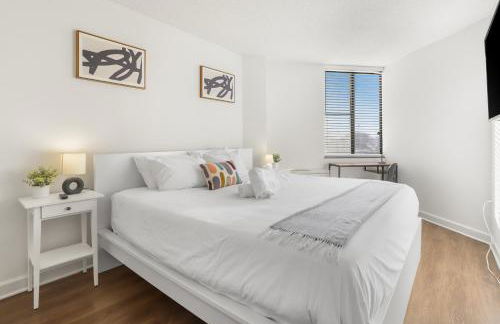 Prime Pentagon City Apt with Rooftop Access - Foto 2