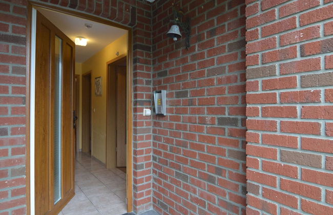 Combine City & Countryside in Well Kept House With Many Games, Next to a Farm - Foto 37