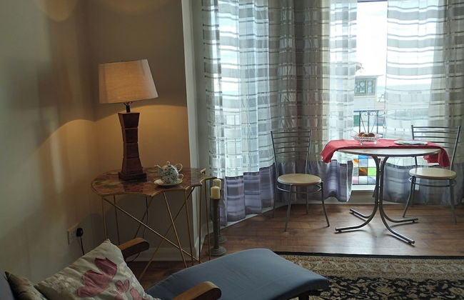 Golden Tides Seaside Retreat in Saint Leonards - Photo 4