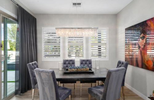 Elegant Phoenix Getaway w Pool and Spa Heating - Foto 31