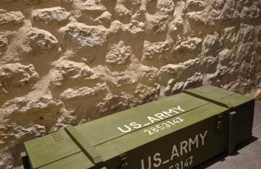 GITE A THEME D-DAY - situé à 15mn d'Omaha Beach - Animaux OK - Terrain clos - Aucuns voisins - WIFI - Foto 4