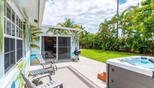 Ventur Tropical w Hot Tub Close to Beach - Photo 2, Garden