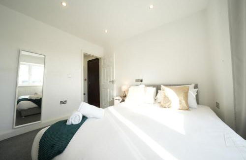HEATHROW AIRPORT apartments-FREE parking-Free underground to and from Heathrow-30 min central London - Foto 53