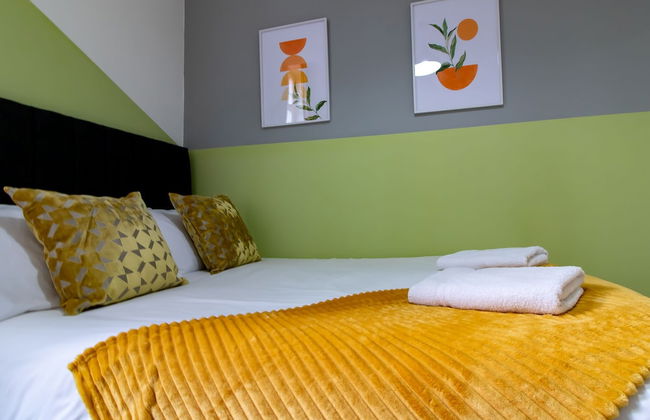 Impeccable 2-bed Apartment in Gateshead - Photo 6