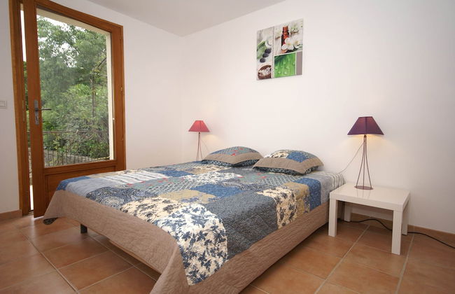 Captivating Holiday Home in Les Vans With Pool - Foto 11