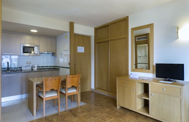 MS Apartamentos Puerto Marina - Photo 27