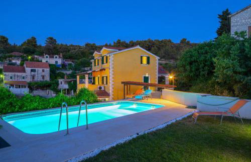 Villa Green Garden - Photo 1