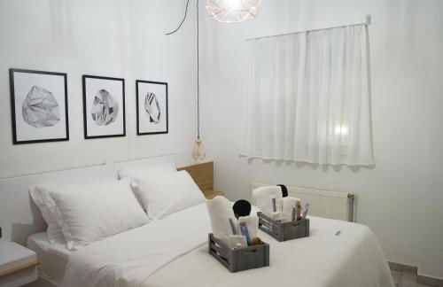 ChrisAndro Apartments - Photo 31