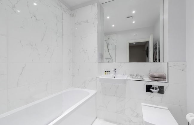 Elliot Oliver - Chic 2 Bedroom Town Centre Apartment - Photo 15