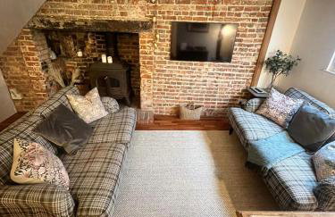 Historic 3-Bed Cottage with Garden in Hursley - Foto 6