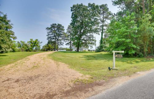 Bayfront White Stone Escape w/ Private Beach! - Photo 45