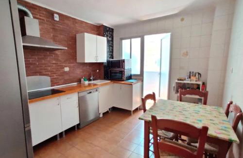 Piso Grande cerca Playa con 5 Aires Acondicionados - Foto 5