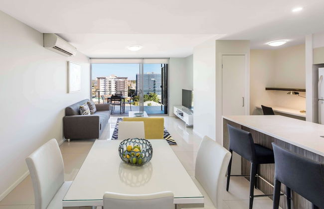 Oaks Brisbane Woolloongabba Suites - Photo 18