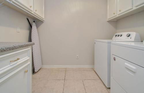 4BD - Pool & Movie Theater - Lake Conroe Nearby - Foto 33