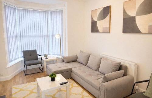 4 bedrooms 8 beds Wi-FI smart tv games room - Foto 6