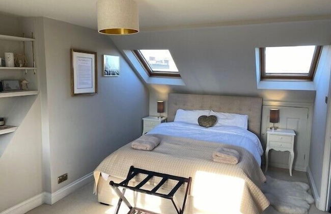 House - Sleeps 8 - Garden - Children's Play Area - Foto 3