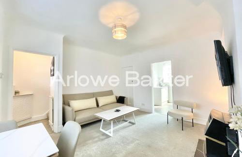 Stylish 3-Bedroom Garden Home, AC, Contractors and Families - Foto 25