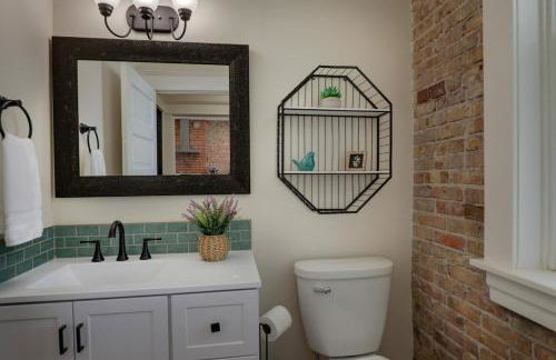 Charming Escape - Private Hot Tub! - Foto 14