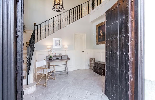 Super Villa Near Beach with Heated Pool - Foto 12