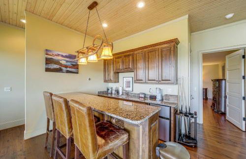 Hot Tub and Water Views Lake Glenville Home! - Foto 30