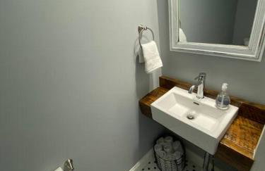 Elm St Retreat - 3 Min walk to Downtown Three Oaks - Foto 11