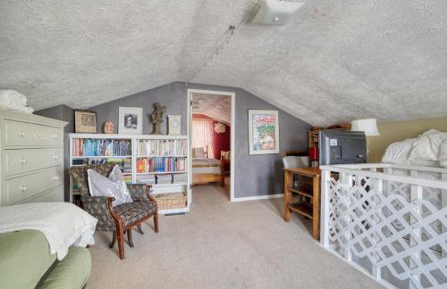 Charming Home, Wonderful Neighborhood! - Foto 13