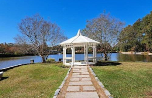 Lovely 2 Story 4 Bedms 3 Baths Home by Stone Mountain Park! - Foto 45