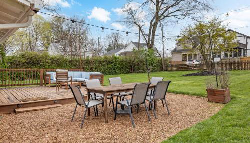 Space Cowboy - Huge yard, Firepit, close2downtown - Foto 4, Garden, Garden view