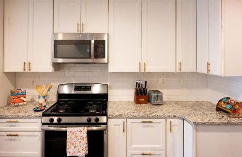 Luxury Federal Hill Home with Rooftop & 4 Parking Spots - Foto 14