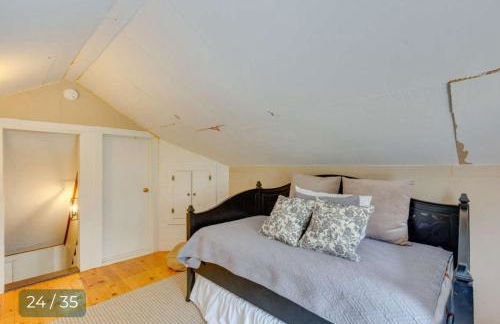 Canton Walkable Downtown Pack n Play Pets Family - Photo 10